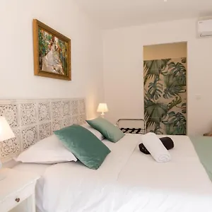 Bien D'exception En Face Du Palais Des Papes Apartment Avignon